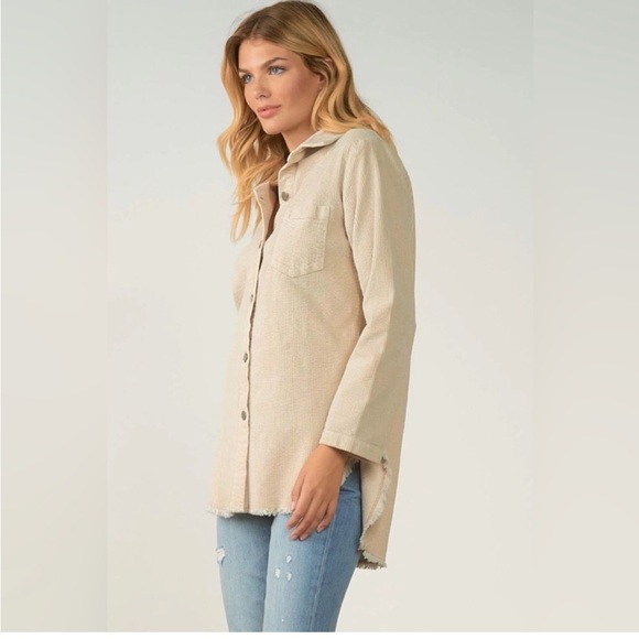 NWOT Elan Fringe edge shacket. - Picture 2 of 3